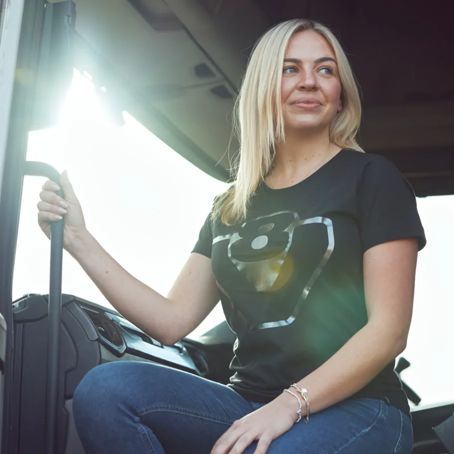 Tee-shirts*Scania T-shirt noir V8 pour femme